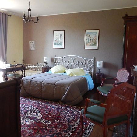 Chambres D'Hotes - Domaine Des Perrieres Crux-la-Ville Ruang foto