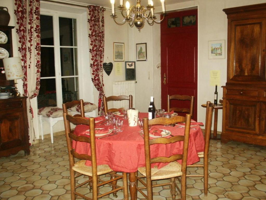 Chambres D'Hotes - Domaine Des Perrieres Crux-la-Ville Bagian luar foto